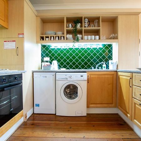 310 - The Carrowbeg At The Harbour Mills By Shortstays Уестпорт Екстериор снимка