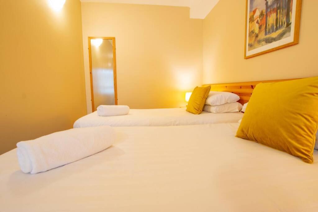 310 - The Carrowbeg At The Harbour Mills By Shortstays Уестпорт Екстериор снимка