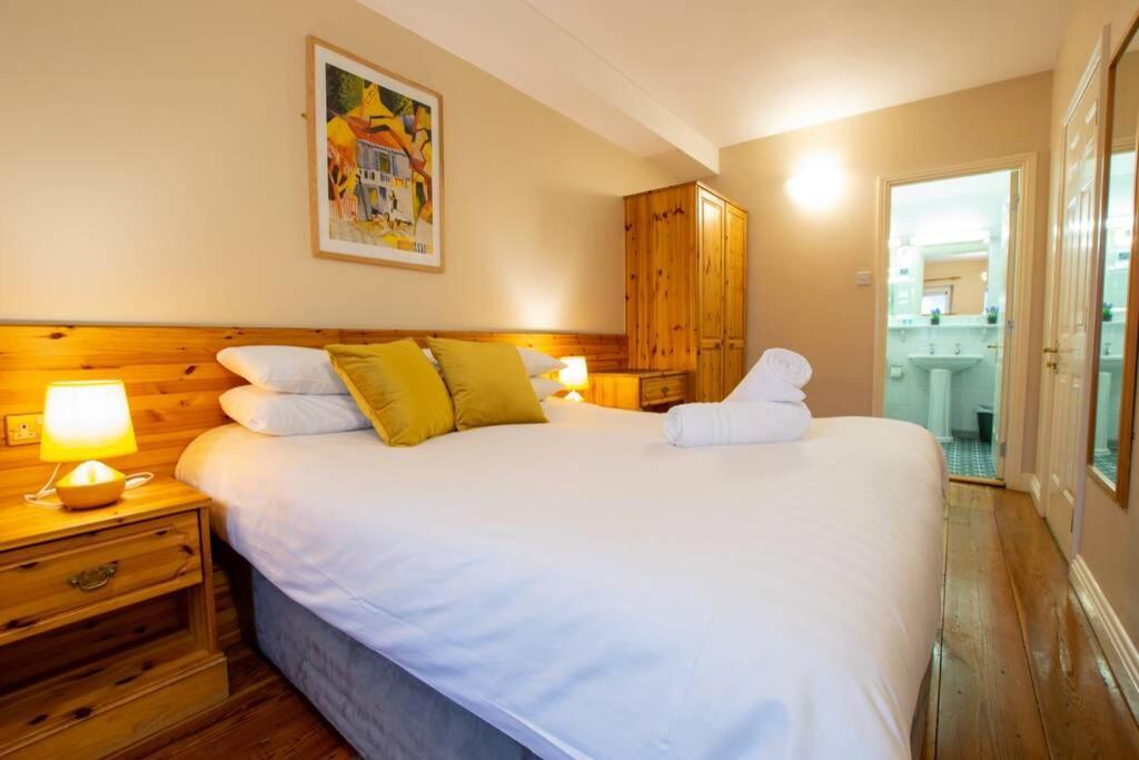 310 - The Carrowbeg At The Harbour Mills By Shortstays Уестпорт Екстериор снимка