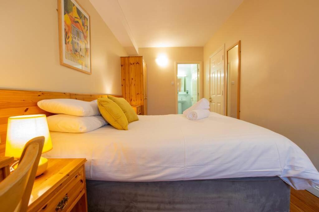 310 - The Carrowbeg At The Harbour Mills By Shortstays Уестпорт Екстериор снимка