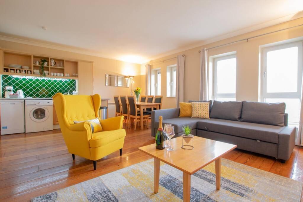 310 - The Carrowbeg At The Harbour Mills By Shortstays Уестпорт Екстериор снимка