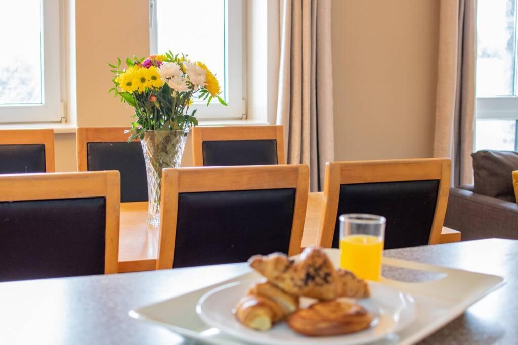 310 - The Carrowbeg At The Harbour Mills By Shortstays Уестпорт Екстериор снимка