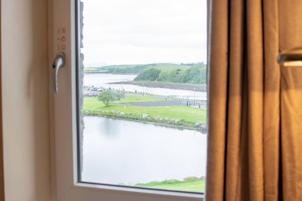 310 - The Carrowbeg At The Harbour Mills By Shortstays Уестпорт Екстериор снимка