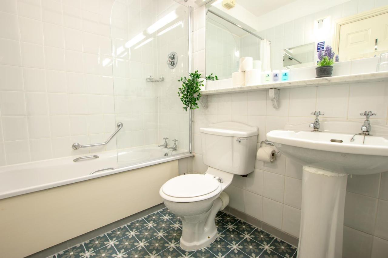 310 - The Carrowbeg At The Harbour Mills By Shortstays Уестпорт Екстериор снимка